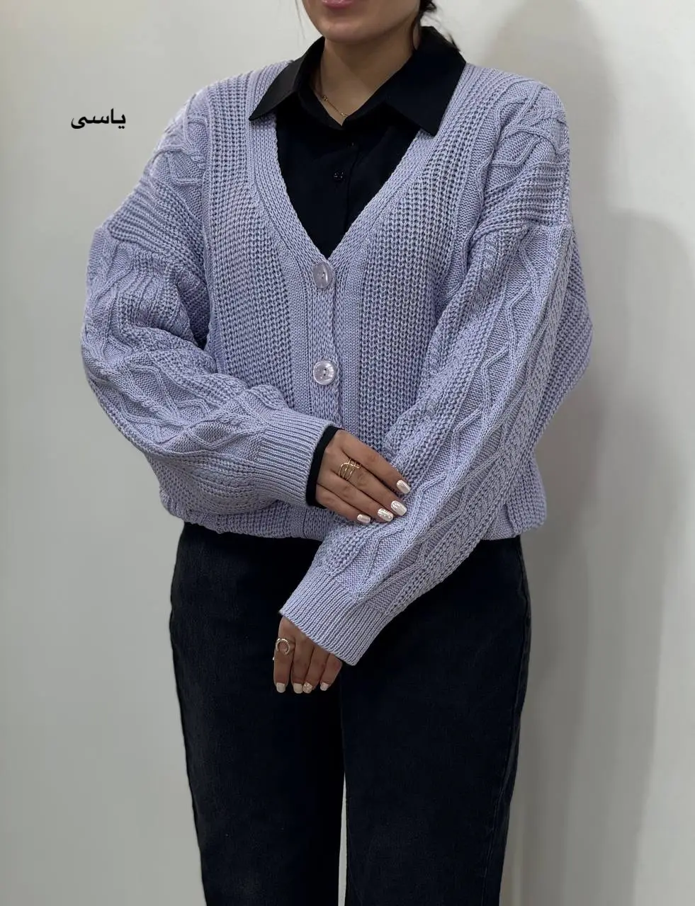 بافت جلو دکمه آرزو